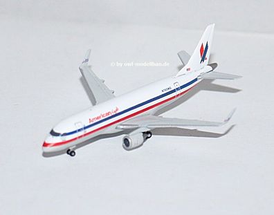 Herpa Wings 536196 - American Eagle (Envoy Air) Embraer E170 Heritage Livery. 1:500