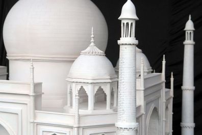 Orginale Nachbildung des Taj Mahal verkleinert 120cm für draußen aus GFK