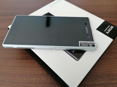 Sony Xperia Z1 16GB in White / Weiß / generalüberholt / simlockfrei / mit Folie