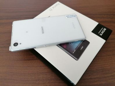 Sony Xperia Z1 16GB in White / Weiß / simlockfrei / mit Folie / Wie neu