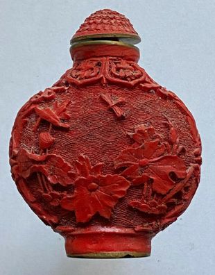 Snuff bottle - China, alt - Rote Lack -Snuff-Bottle , mit Metallring
