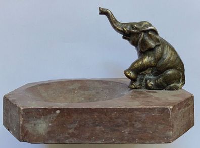 Bronze 30er Jahre - Elefant sitzend auf einem Stein - vermutlich Aschenbecher