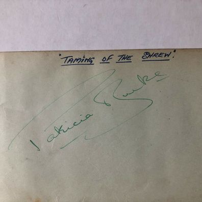 Patricia Burke - Film - original Autogramm - Größe 20 x 10 cm