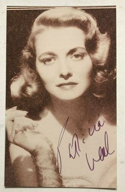 Patricia Neal - Film - original Autogramm - Größe 14 x 9 cm