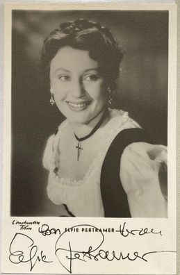 Elfie Pertramer - Film - original Autogramm - Größe 14 x 9 cm