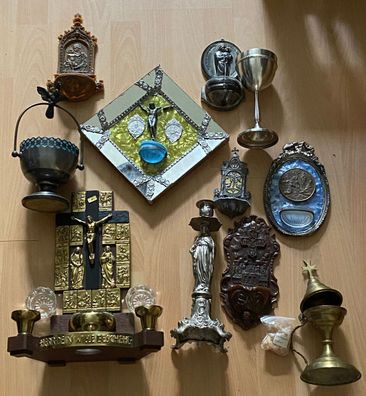 Sammlung mit 11 sakrale, antiken Stücken - Weihwasserkessel u.a. - siehe Bilder
