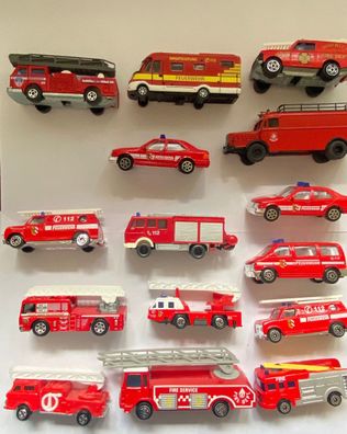 Große Sammlung Feuerwehr / Einsatzfahrzeuge - Diverse Hersteller
