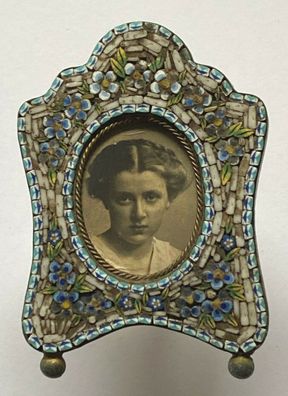 Jugendstil Rahmen mit kleinster Mosaikarbeit diverser blauer Blumen um 1910