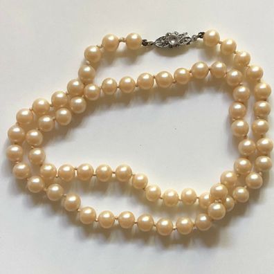 Perlenkette mit hübscher Schliesse aus 800er Silber - 29 cm