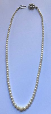 Perlenkette - hübsche Schliesse 835er Silber - Länge 45 cm