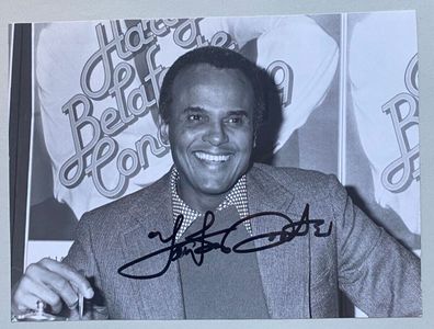 Harry Belafonte - Musik - original Autogramm - Größe 21 x 16 cm