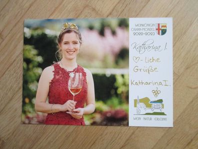 Weinkönigin Osann-Monzel 2022/2023 Katharina I. + Weinprinzessinnen hands. Autogramme