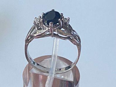 Eleganter Ring mit Onyx und klaren Steinen - 835er Silber - Ringgröße 54