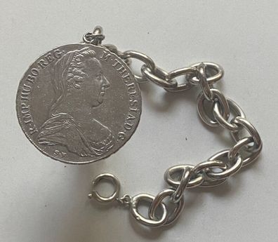 Maria Theresia Taler - Münze als Anhänger an schwerer Silberkette