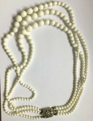 Elegante Kette - weiße Plastik-Perlen mit schöner Metallschliesse