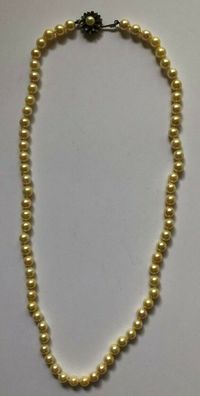 Perlenkette mit hübscher Schließe Jka 925er Silber - Länge geöffnet ca 90 cm