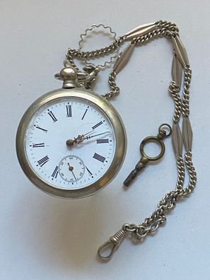 Taschenuhr mit Schlüsselaufzug und Uhrenkette um 1909 - Gravur - Werk läuft an