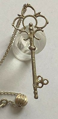 Anhänger antiker Schlüssel 800er Silber mit einer Kette aus 835er Silber