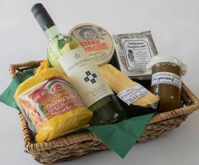 Käse-Präsentkorb Nr. 50 Käse-Geschenk mit köstlichem Gouda, französischem Camemb