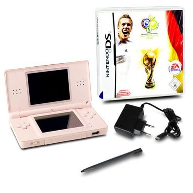 DS Lite Handheld Konsole rosa #74A + Ladekabel + Spiel Fifa Fussball WM 2006
