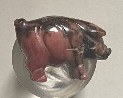 Schwein / Sau - Rhodonit - Hübsche Arbeit Vollplastisch - Größe 2 x 1,5 cm