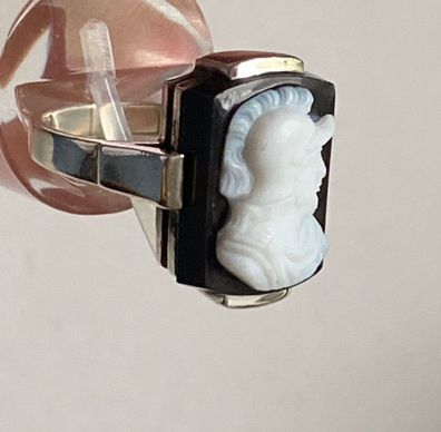 Antiker Ring - Onyx mit Abbild eines Ritters - 800er Silber - Ringgröße 51