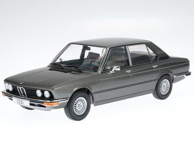 BMW e12 520 525 5er-Reihe 1973 anthrazitgrau Modellauto 18121 MCG 1:18