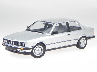 BMW e30 323i 2-Tuerer 1982 silber Modellauto 155026001 Minichamps 1:18