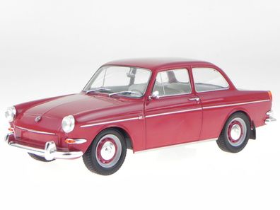 VW 1500 S Typ 3 1963 dunkel rot Modellauto 18090 MCG 1:18