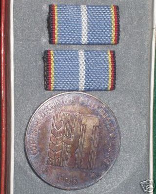 DDR Medaille für Stärkung der Landesverteidigung Silber