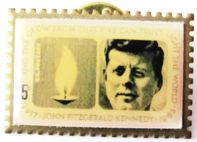 John F. Kennedy - 5 Cent Briefmarke als Pin 29 x 20 mm