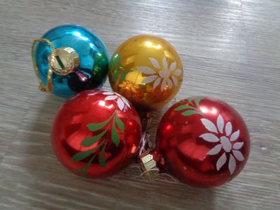 Baumbehang, Weihnachtskugeln, Christbaumkugeln -4 farbige Kugeln -6cm