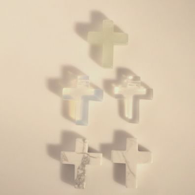 Edelstein Kreuz Anhänger China Jade Howlith Opalglas Stein Schmuck 30 x 25 mm