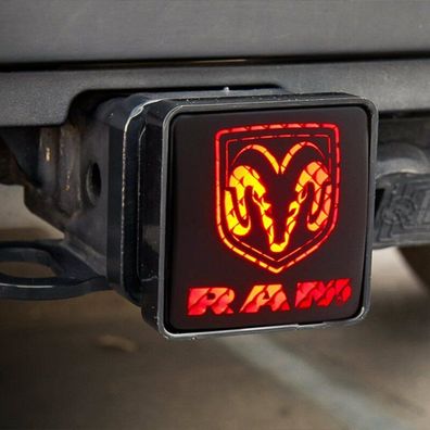 Anhängerkupplung Einschub Licht Bremslicht beleuchtet Dodge Ram 1500 2500 3500