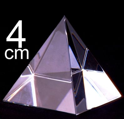105- klare Pyramide 4 cm aus Kristallglas Feng Shui Glas Lichtbrecher Deko