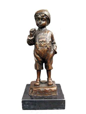Bronzefigur Kleiner Junge