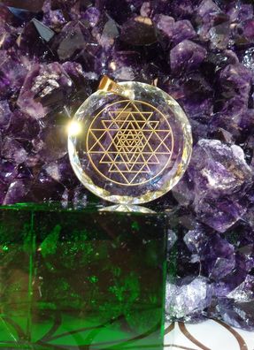 Sri Yantra-Amulett Kristallglas Aura-Schutz Energie-Pendant Harmonie Radionik-Amulett