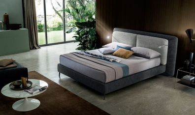 Doppel Hotel Betten Schlafzimmer Textil Bett Polster Design Luxus Holz Italien