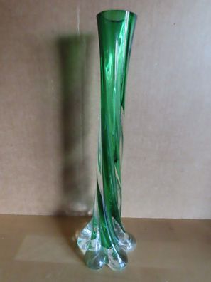 Vase Stangenvase grün gedreht schmale hohe Vase Elefantenfuß ca. 28 cm H.