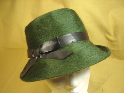 Atelier Damenhut schräge Form Melousine olivgrün Lederband Handarbeit DH301
