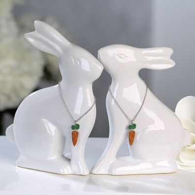 46001 Hase Hoppel Keramik weiß glasiert mit orange/ grüner Karotten-Halskette