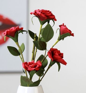 28858 Foam Flower Rose rot mit 5 Blüten und Blättern mit grünem Stiel 90cm Lang