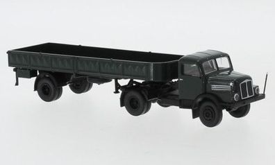 Brekina 71401 IFA S 4000-1, dunkelgrün/ schwarz, Pritschen-SZ, Modell 1:87 (H0)