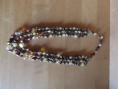 Halskette dreireihig unterschiedliche Perlen/ Steine verschiedene Farben