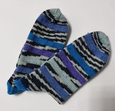 Socken gestrickt, Handarbeit, 75% Schurwolle Größe 44/45