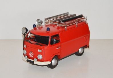 Blechauto Nostalgie Modellauto Oldtimer Marke VW Bus T2 Feuerwehr L 26 cm
