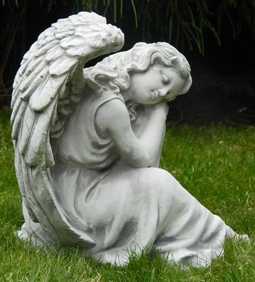 Dekofigur Deko Figur Skulptur Engel sitzend und schlafend H 24 cm Beton Statue
