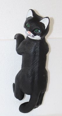 Figur Katze kletternd klein H 26 cm Dekofigur schwarz-weiß Gartenfigur Kunstharz