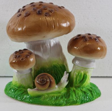 Deko Garten Figur drei Pfifferlinge mit Schnecke aus Kunststoff Höhe 15 cm