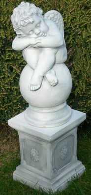 Deko Garten Figur Beton Statue Engel schlafend auf klassischer Säule H 67 cm